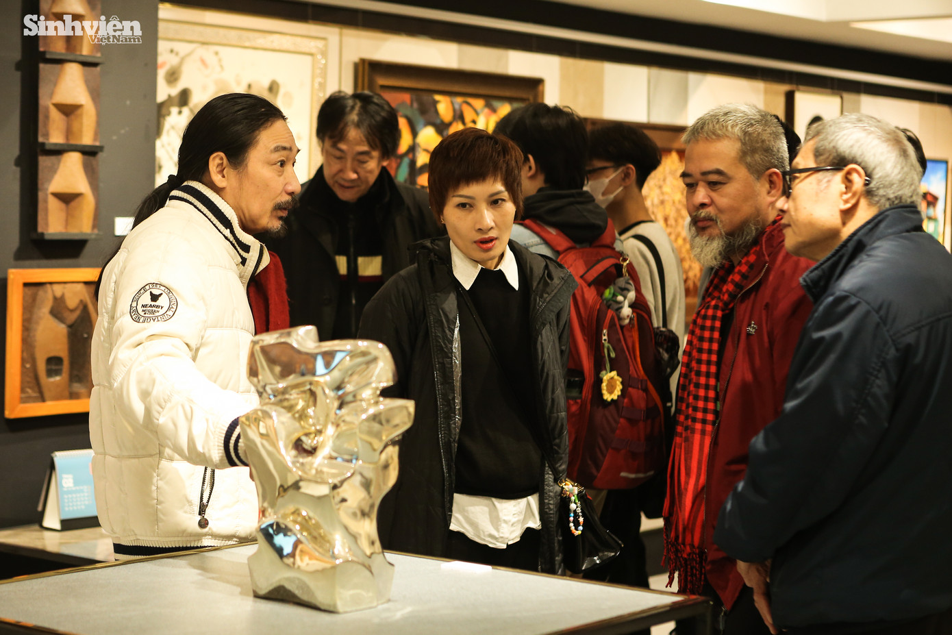 Buổi khai mạc có sự tham dự của nhiều nghệ sĩ, giảng viên tên tuổi của Trường Đại học Xây dựng Hà Nội, Hội Mỹ thuật Việt Nam và các cơ sở đào tạo Nghệ thuật và Thiết kế.