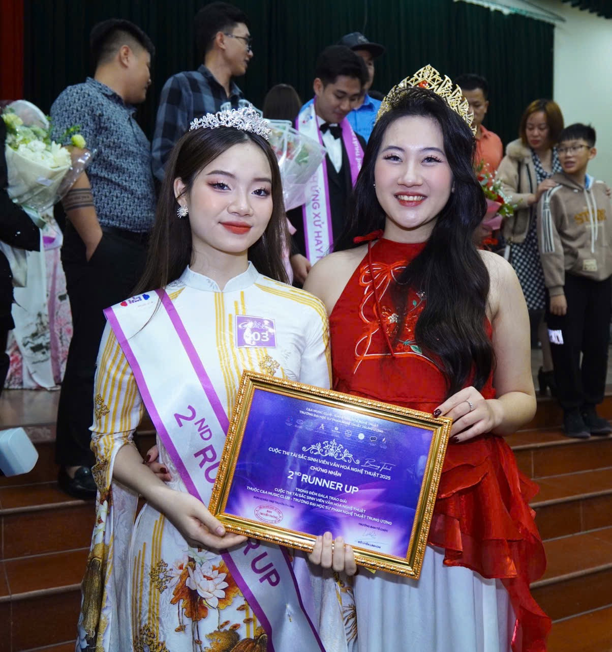 Minh Ngọc và huấn luyện viên Minh Phương.