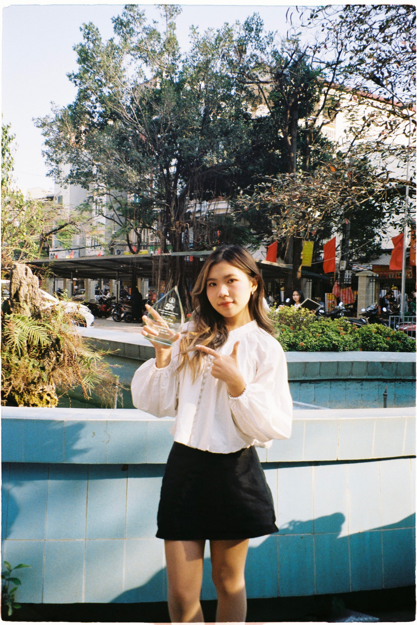 Thùy Linh đạt danh hiệu Sinh viên 5 tốt. Thùy Linh đạt danh hiệu Sinh viên 5 tốt.