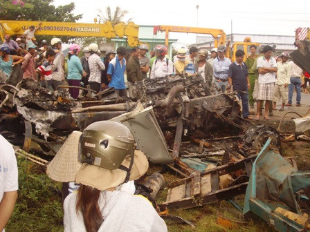 Hiện trường vụ tai nạn làm 10 ngời chết, 23 người bị thương ngày 7-11
