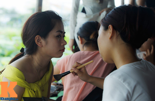 U50 vẫn thích mặc yếm chụp ảnh hoa sen ảnh 4