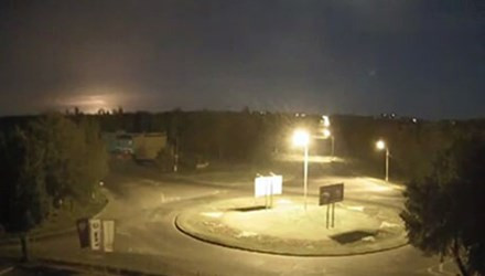 10 video ‘hot’: Cựu tổng thống Mỹ nhảy dù mừng sinh nhật ảnh 3