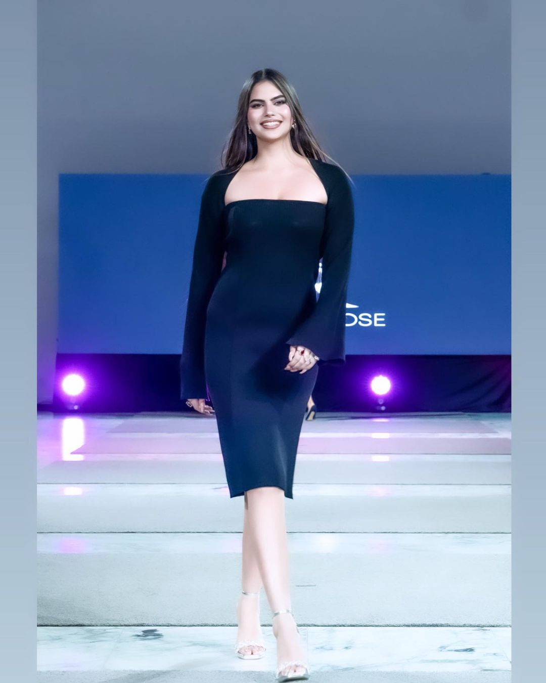 Với vai trò người mẫu, cô từng tham gia trình diễn cho nhiều nhà thiết kế và thương hiệu nổi tiếng trong và ngoài nước.