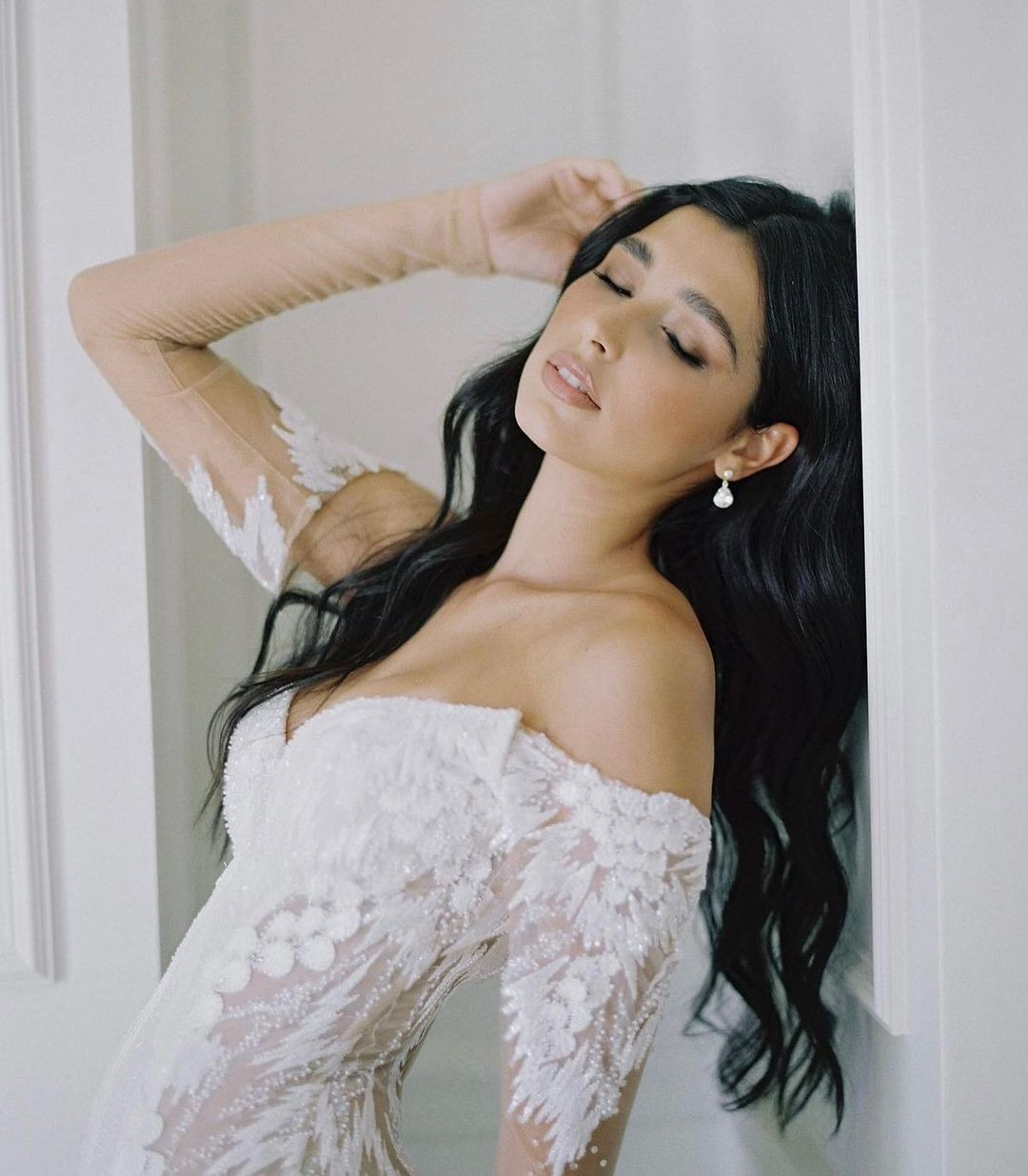 Maria Fabiana hiện thuộc danh sách người mẫu của IM Agency - công ty người mẫu quốc tế có trụ sở tại Manila.