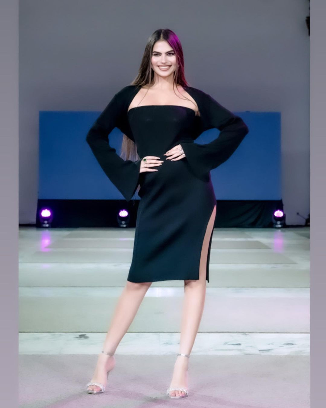 Với vai trò người mẫu, cô từng tham gia trình diễn cho nhiều nhà thiết kế và thương hiệu nổi tiếng trong và ngoài nước.