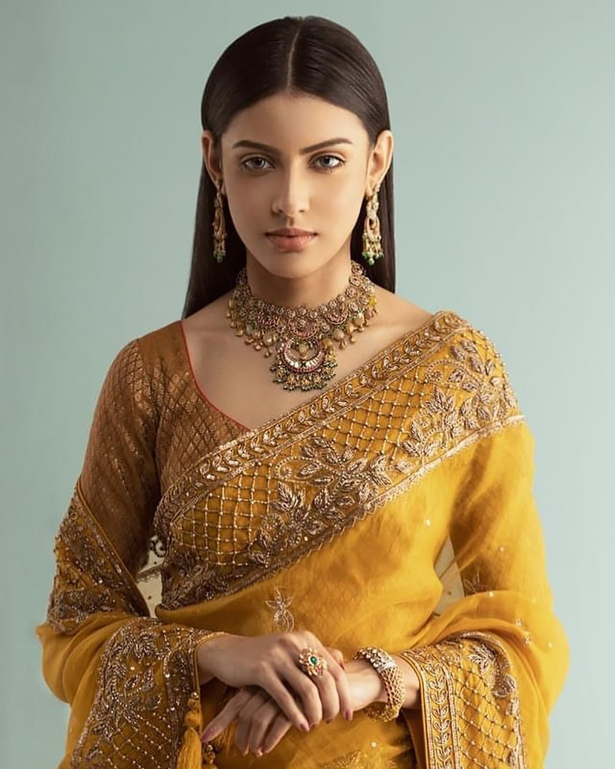 Jessia Islam năm nay 25 tuổi, là người gốc Dhaka. Hiện cô là người mẫu ở Bangladesh. Jessia trở thành người đẹp Bangladesh đầu tiên đạt được thành tích cao ở sân chơi Hoa hậu Thế giới khi lọt vào top 40 tại Hoa hậu Thế giới 2017. Năm 2023, Jessia được bổ nhiệm trở thành Miss Charm Bangladesh và sang Việt Nam tham dự Miss Charm 2023. Trong vai trò người mẫu, Jessia đạt được nhiều thành tựu ấn tượng. Cô từng được vinh danh với giải thưởng Ngôi sao người mẫu Bangladesh tại Liên hoan người mẫu châu Á 2023 được tổ chức ở Seoul, Hàn Quốc.