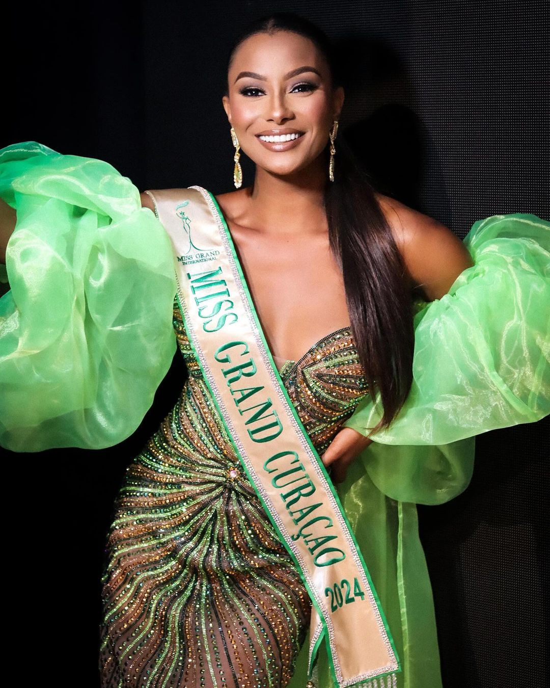 Quyết định quay trở lại đường đua nhan sắc sau 6 năm của Akisha Albert khiến nhiều bất ngờ. Khán giả ủng hộ Akisha Albert và chúc cô gặp nhiều may mắn trên chặng đường mới.