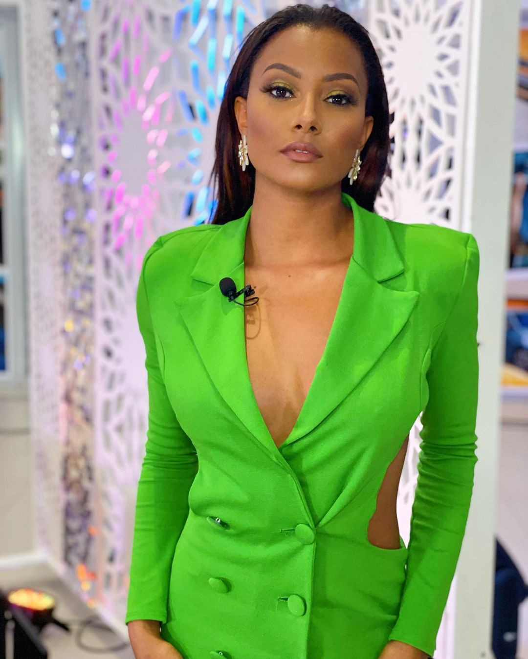 Người đẹp hiện là người mẫu, người dẫn chương trình truyền hình, doanh nhân ở Curacao.