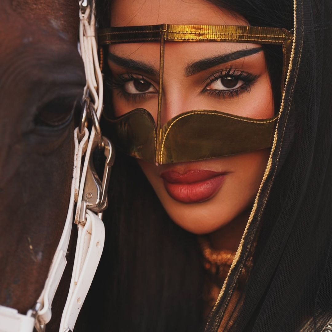 Noura cho biết mục tiêu của cô tại cuộc thi Hoa hậu Trái Đất 2024 không chỉ là giành được danh hiệu mà cô muốn phá vỡ rào cản và thể hiện sức mạnh của phụ nữ Ả Rập trên trường quốc tế.