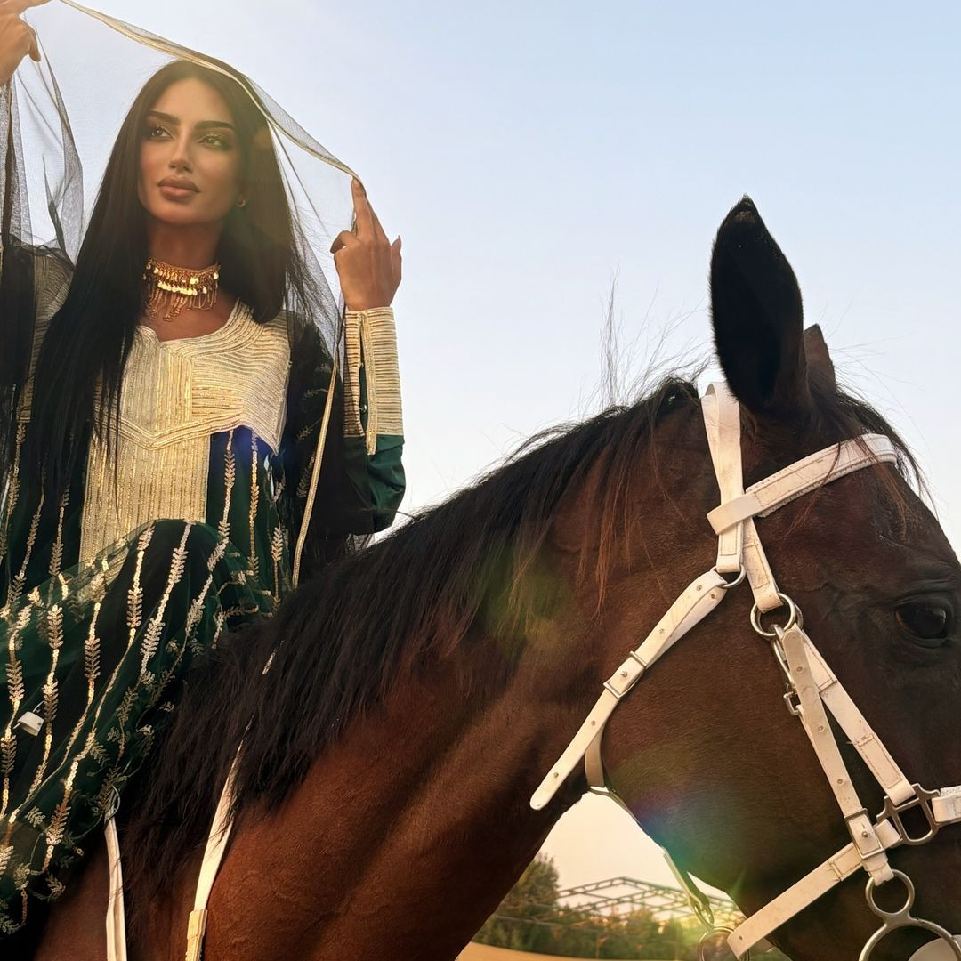 "Tôi ở đây để truyền cảm hứng cho thế hệ mới và phá vỡ những định kiến về phụ nữ Ả Rập, chứng minh rằng ước mơ không có ranh giới", cô nói.