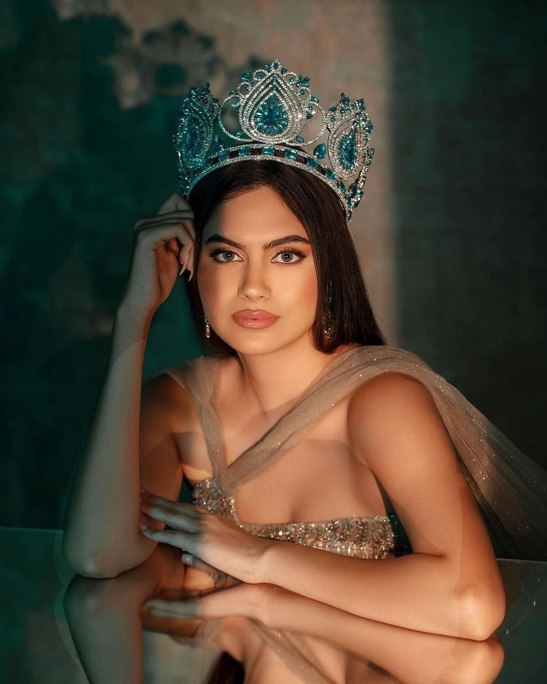 Cô được đánh giá là người đẹp có kinh nghiệm thi sắc đẹp ấn tượng. Rachel từng dự thi Miss Super Talent of the World 2022 và đăng quang ngôi vị cao nhất.