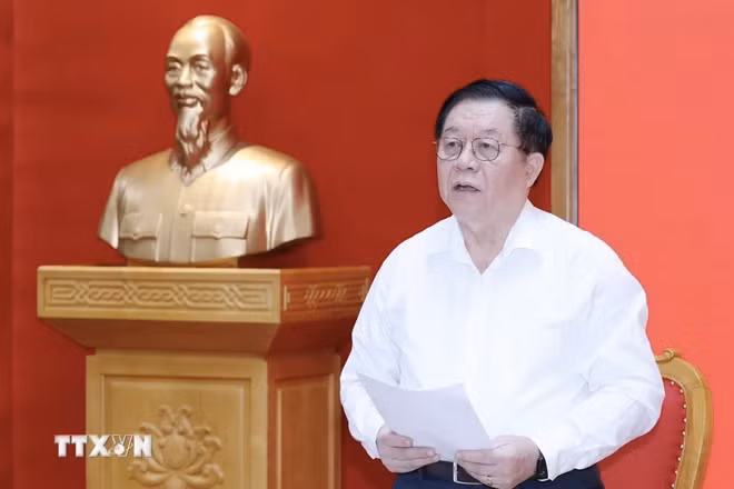 Ông Nguyễn Trọng Nghĩa - Ủy viên Bộ Chính trị, Bí thư Trung ương Đảng, Trưởng Ban Tuyên giáo Trung ương, Phó Trưởng Ban Thường trực Ban Chỉ đạo - phát biểu. (Ảnh: Phương Hoa/TTXVN). Ông Nguyễn Trọng Nghĩa - Ủy viên Bộ Chính trị, Bí thư Trung ương Đảng, Trưởng Ban Tuyên giáo Trung ương, Phó Trưởng Ban Thường trực Ban Chỉ đạo - phát biểu. (Ảnh: Phương Hoa/TTXVN).