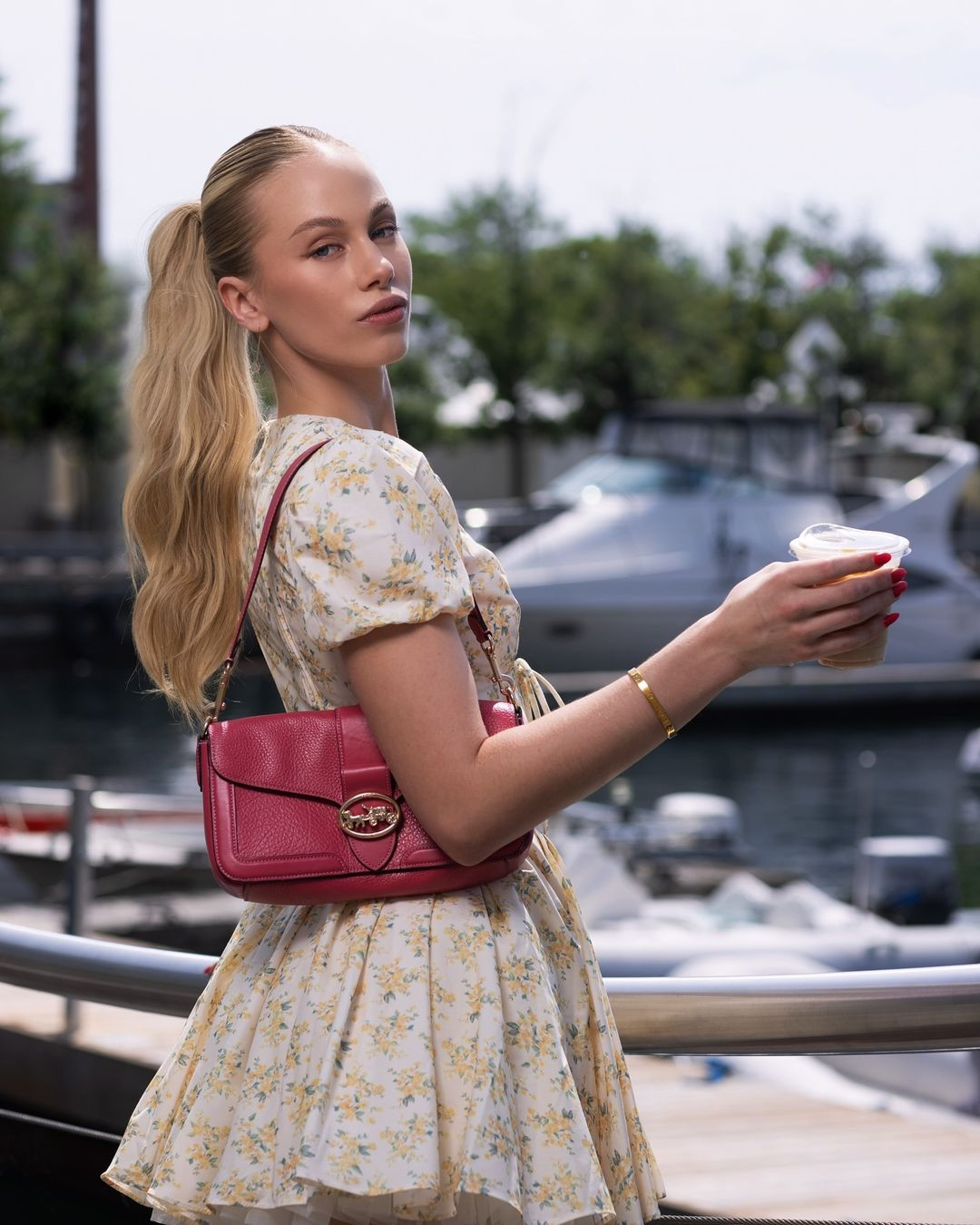 Người đẹp chia sẻ sau khi giành được vương miện Hoa hậu Hòa bình Canada 2024: "Tôi rất vui mừng khi thông báo rằng tôi là Hoa hậu Hòa bình Canada mới. Đây là giấc mơ đã trở thành sự thật và tôi rất vinh dự khi được tham gia cuộc thi Hoa hậu Hòa bình Quốc tế 2024. Cảm ơn tất cả đã ủng hộ tôi đến tận bây giờ. Tôi hy vọng khiến các bạn tự hào trên đấu trường quốc tế khi giới thiệu về dự án Ace Foundation và Wounded Warriors Canada". Người đẹp chia sẻ sau khi giành được vương miện Hoa hậu Hòa bình Canada 2024: "Tôi rất vui mừng khi thông báo rằng tôi là Hoa hậu Hòa bình Canada mới. Đây là giấc mơ đã trở thành sự thật và tôi rất vinh dự khi được tham gia cuộc thi Hoa hậu Hòa bình Quốc tế 2024. Cảm ơn tất cả đã ủng hộ tôi đến tận bây giờ. Tôi hy vọng khiến các bạn tự hào trên đấu trường quốc tế khi giới thiệu về dự án Ace Foundation và Wounded Warriors Canada".