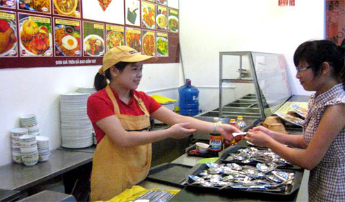  Các cửa hàng cơm văn phòng kinh doanh ngày càng khó khăn (ảnh minh họa)