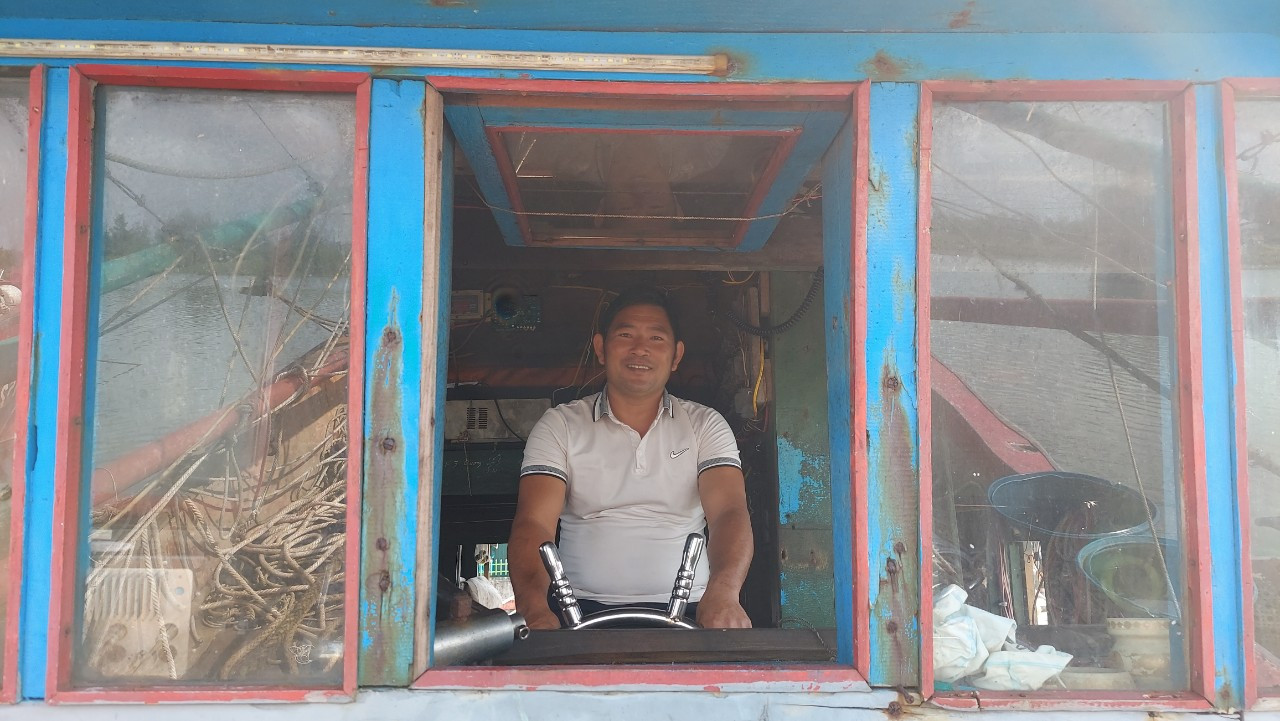 Tàu cá BKS QT-92459TS của anh Võ Quang Lãnh.