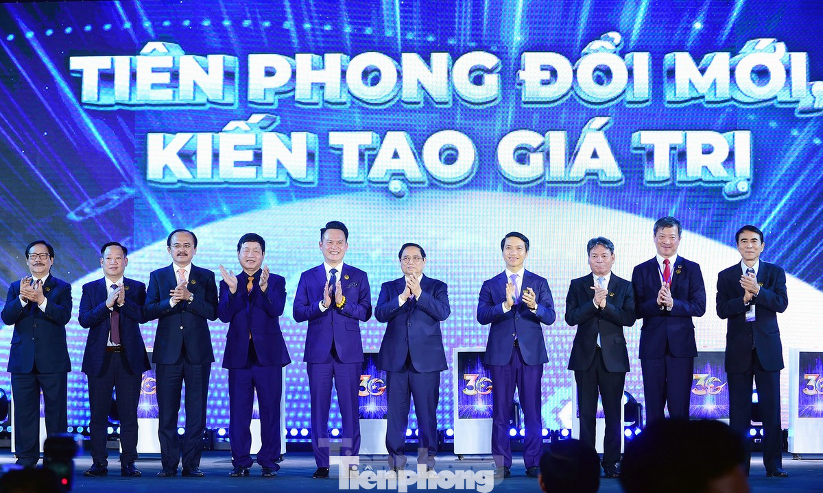 Thủ tướng Phạm Minh Chính dự lễ kỷ niệm 30 năm phong trào doanh nhân trẻ Việt Nam do Hội Doanh nhân trẻ Việt Nam tổ chức.