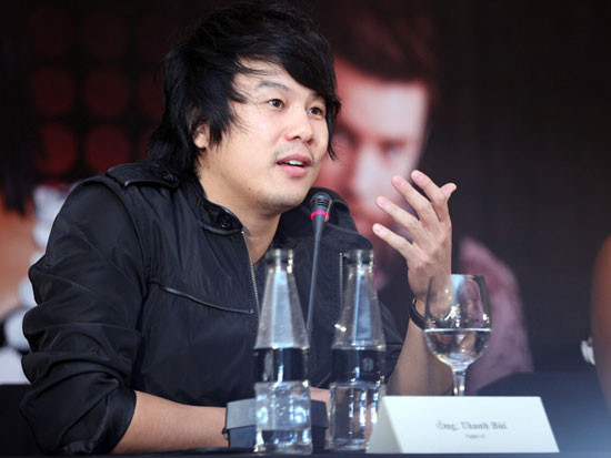 Thanh Bùi không sợ lép vế khi biểu diễn cùng những thần tượng âm nhạc của thế giới. Thanh Bùi không sợ lép vế khi biểu diễn cùng những thần tượng âm nhạc của thế giới.