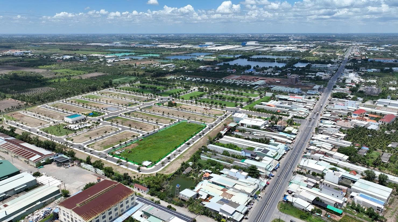 Đoạn qua Bến Lức, Vành Đai 4 nhập vào ĐT 830 kết nối thẳng tới TP. Hồ Chí Minh