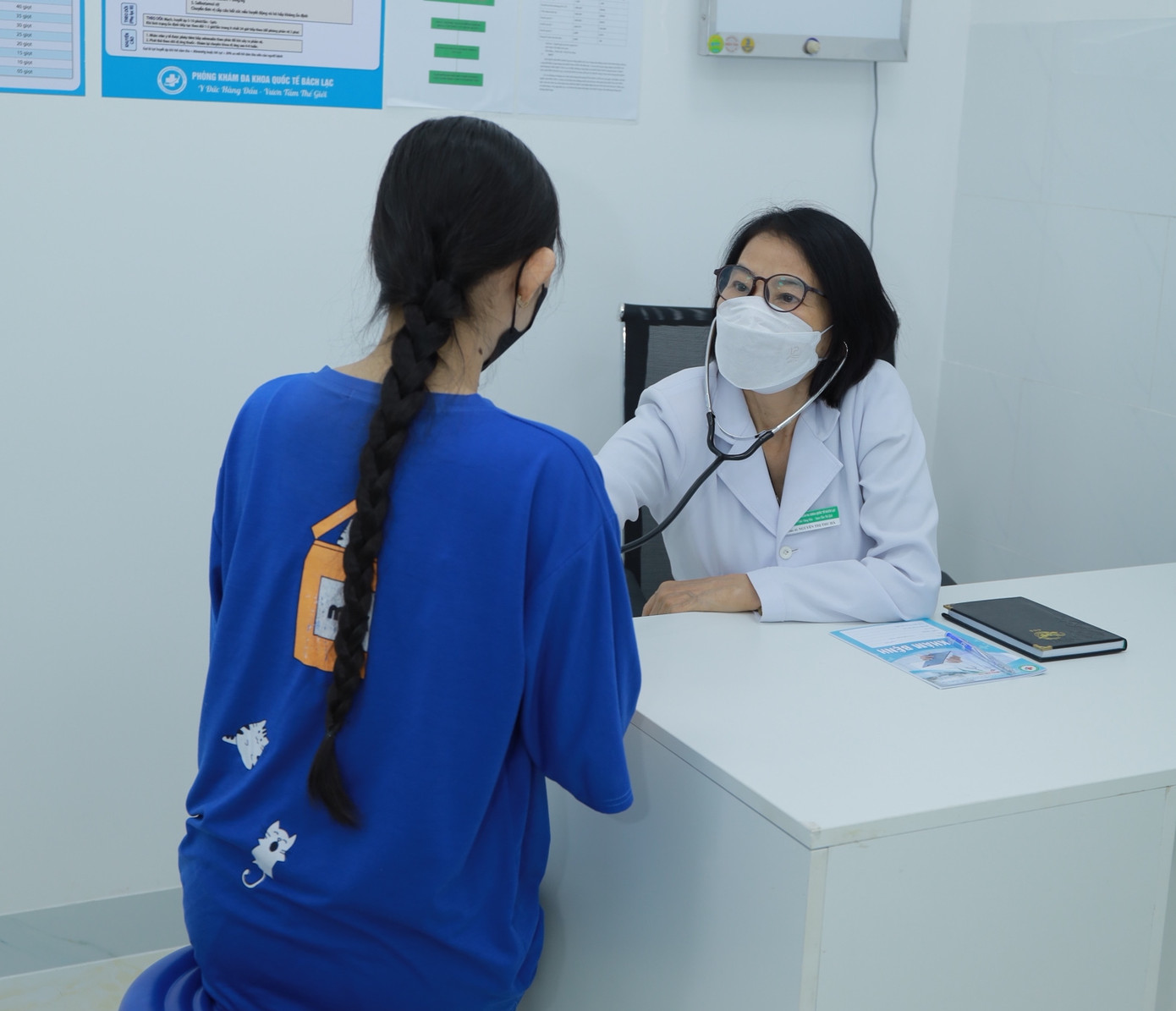 Tận tâm với người bệnh, đề cao giá trị đạo đức là kim chỉ nam của đội ngũ bác sĩ tại Phòng khám Bách Lạc