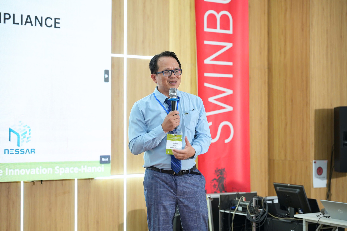 Theo TS. Hoàng Việt Hà, muốn chuyển đổi số thành công, giáo dục và doanh nghiệp phải cùng hành động Theo TS. Hoàng Việt Hà, muốn chuyển đổi số thành công, giáo dục và doanh nghiệp phải cùng hành động