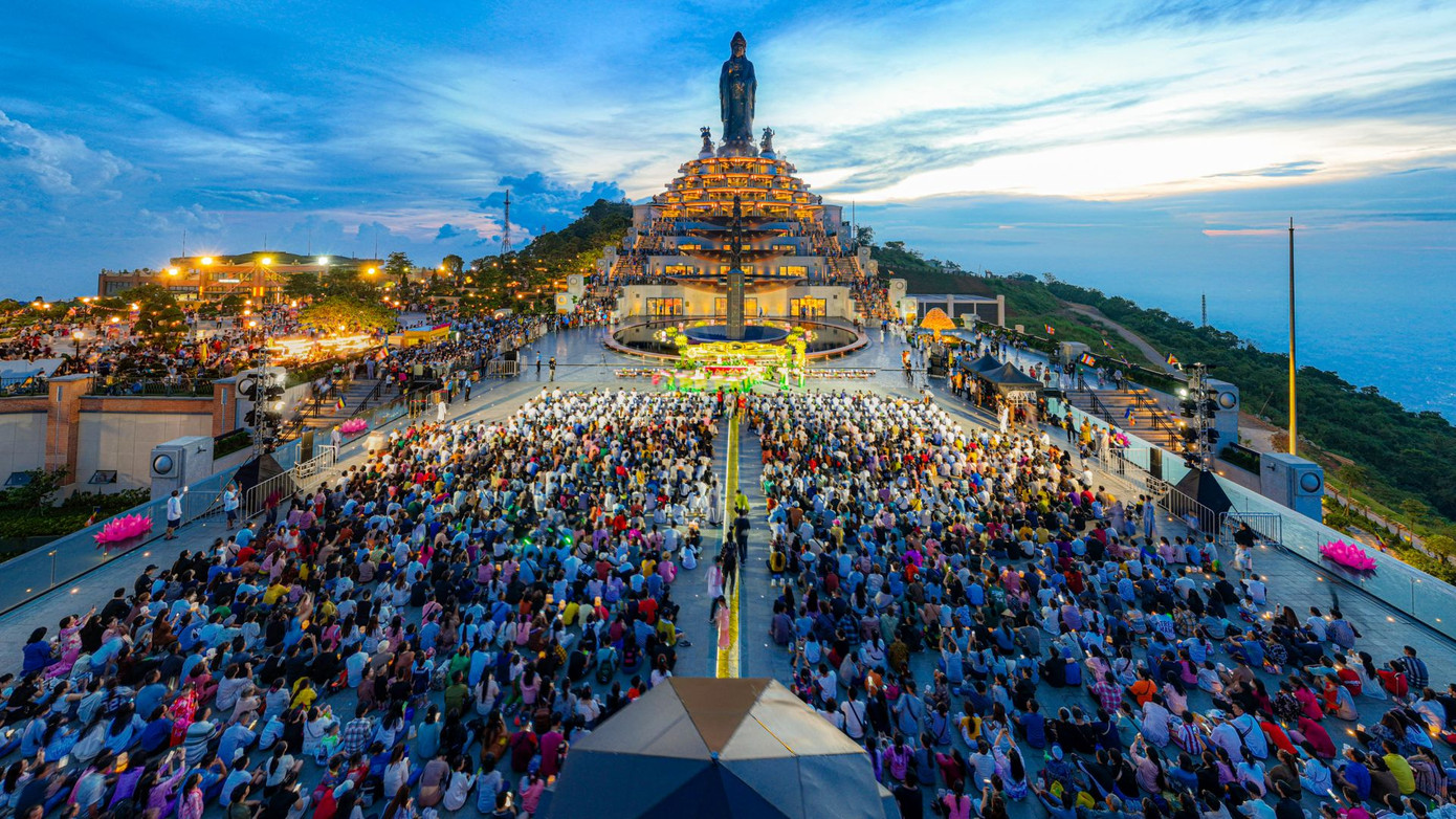 Núi Bà Đen Tây Ninh