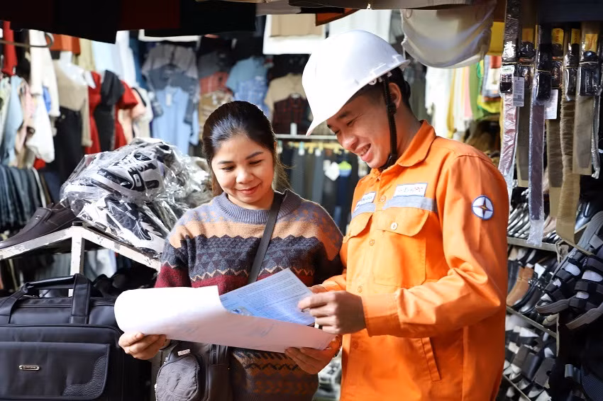 Các đơn vị chú trọng tuyên truyền an toàn điện, phòng chống cháy nổ tại các khu vực chợ, trung tâm thương mại Các đơn vị chú trọng tuyên truyền an toàn điện, phòng chống cháy nổ tại các khu vực chợ, trung tâm thương mại
