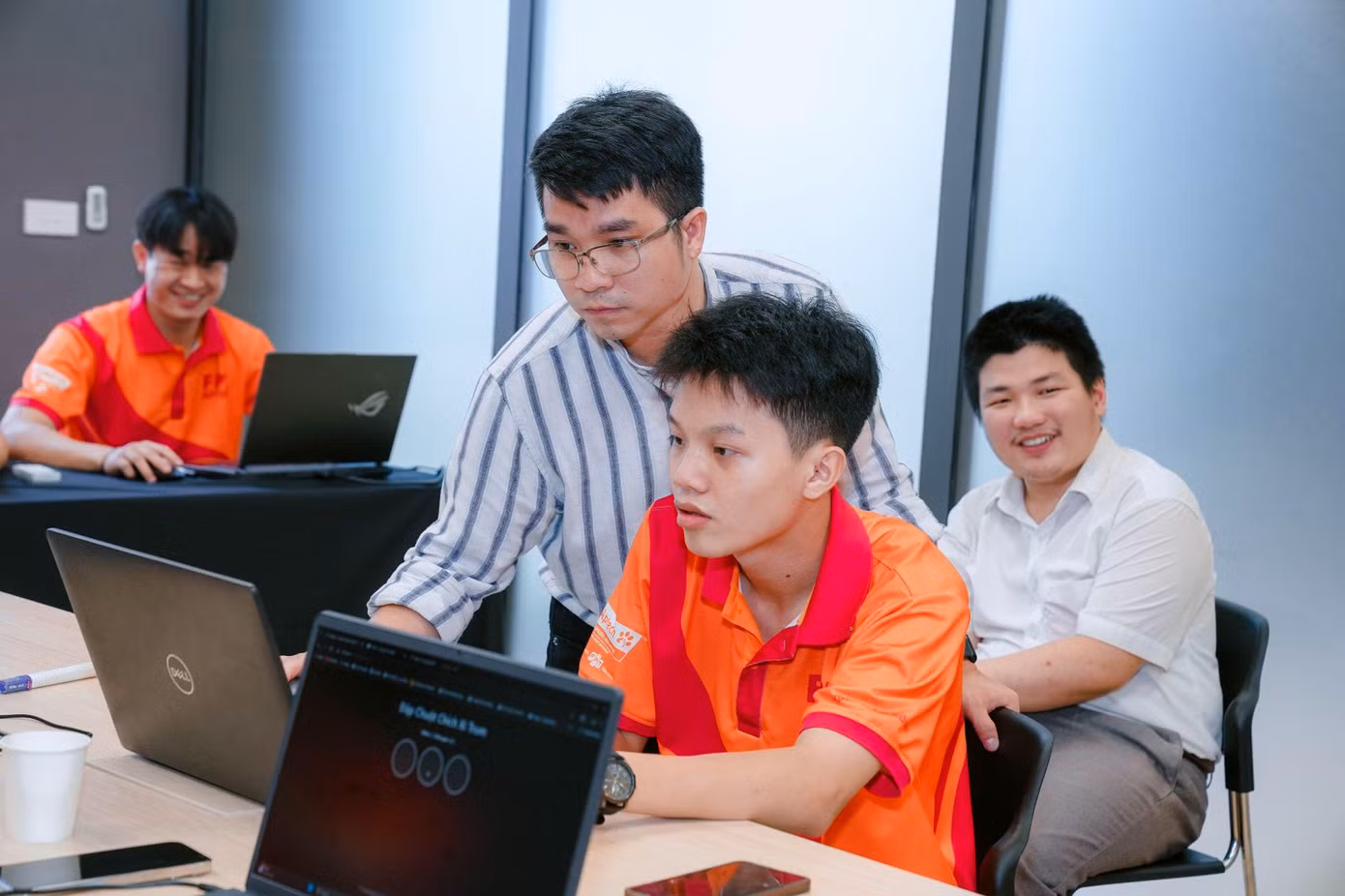 Sinh viên FPT Aptech được học và làm dựa trên các dự án thực tế cuối mỗi kỳ học