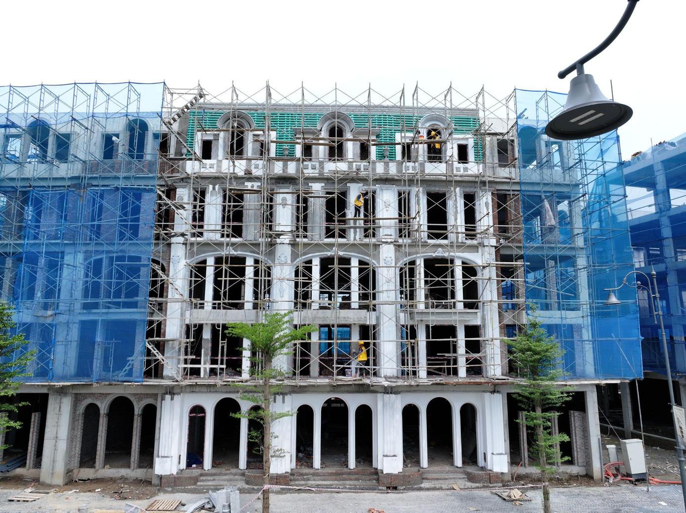 Lựa chọn shophouse hoàn thiện cơ bản mang lại những lợi ích vượt trội cả về chi phí, chất lượng, tiến độ và hiệu quả đầu tư