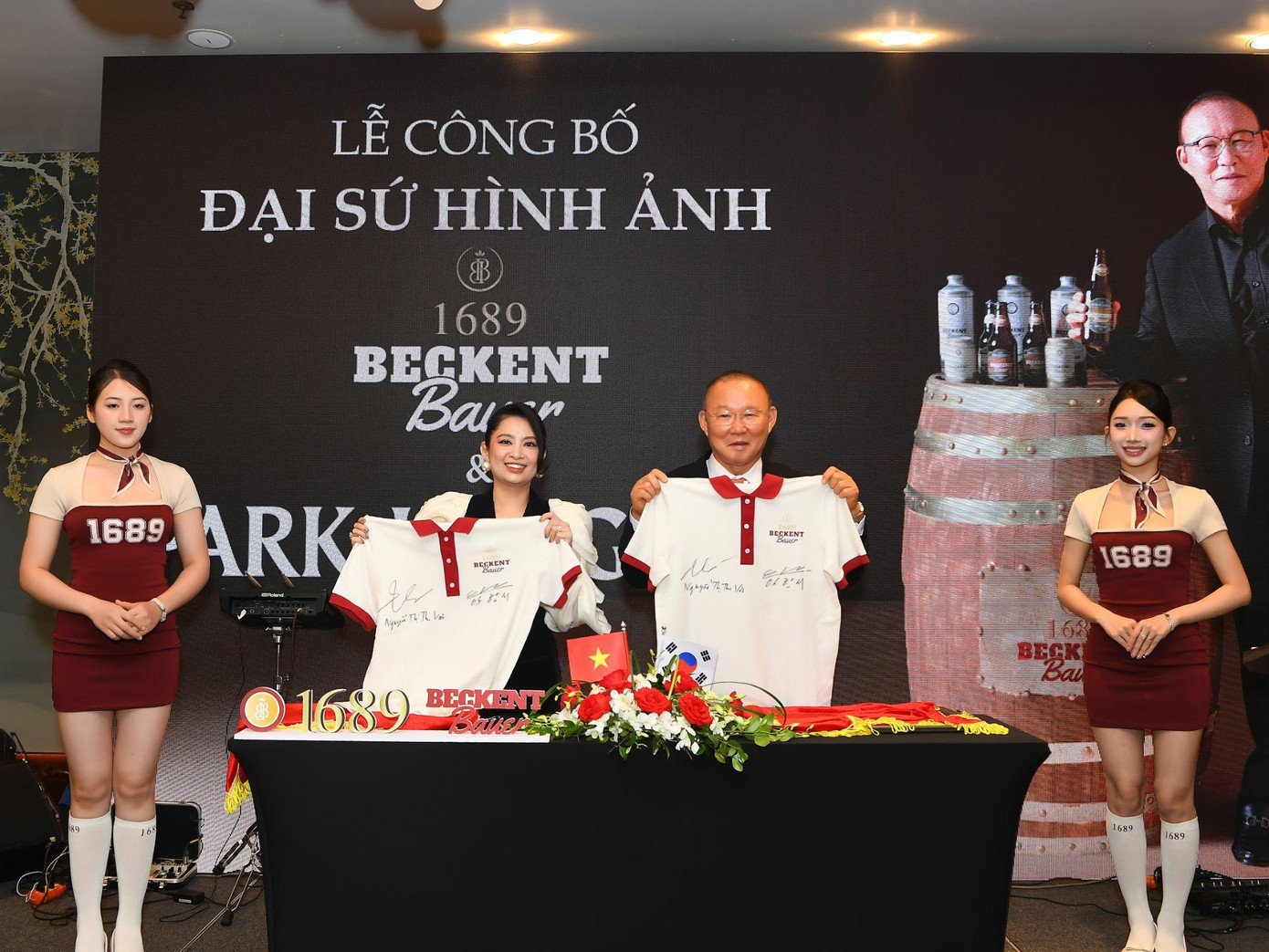 Nghi thức công bố Đại sứ hình ảnh của thương hiệu 1689 BECKENT BAUER tại khách sạn Melia Hà Nội