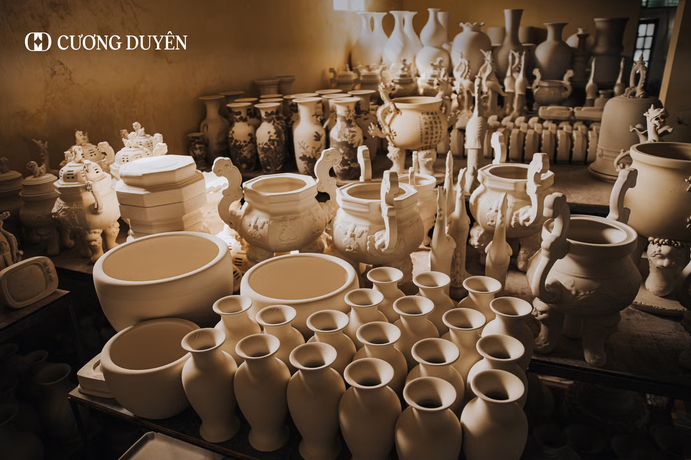 Xưởng sản xuất gốm sứ Cương Duyên tại làng nghề Bát Tràng. Ảnh: Gốm sứ Cương Duyên