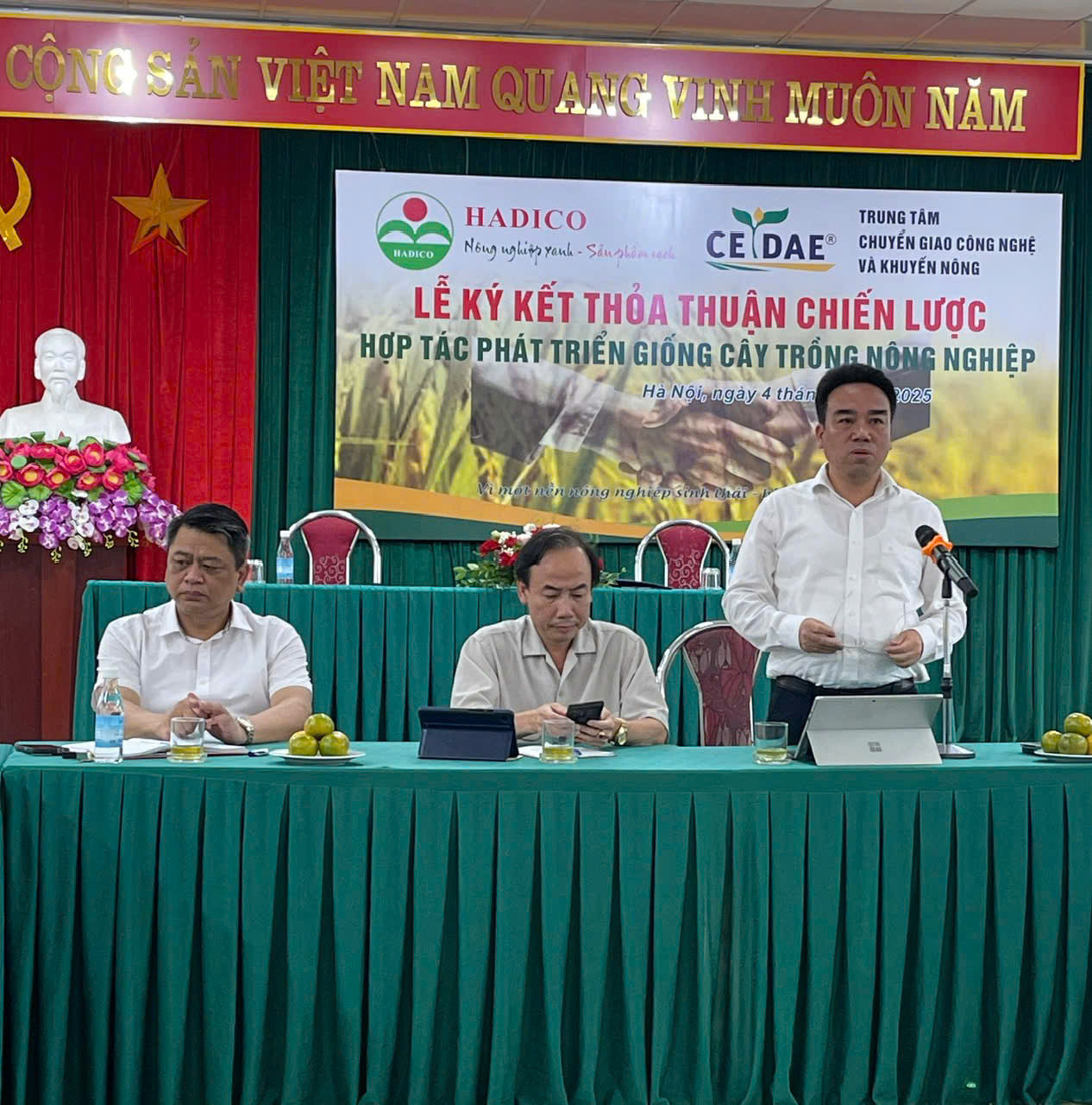 Ông Lê Văn Tuấn, Chủ tịch HĐTV Hadico phát biểu ý kiến.