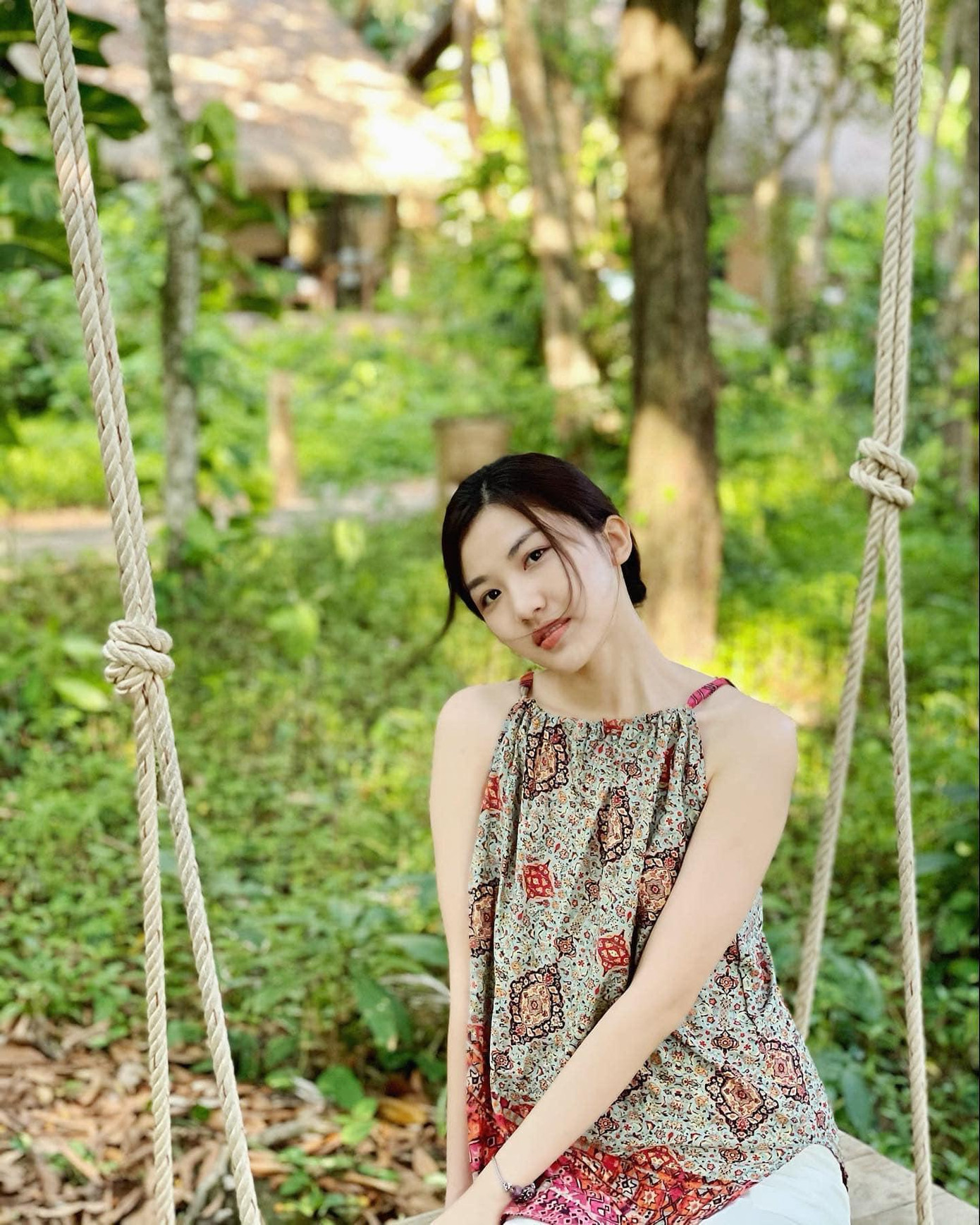 Nhan sắc đời thực của Lương Thanh