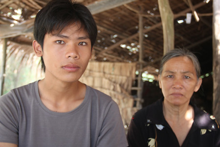 Mẹ con bà Nguyễn Thị Liên