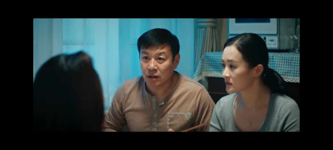 Ba của Cảnh Cảnh là một người rất hiền từ, nhẹ nhàng, tình cảm với con. Ba của Cảnh Cảnh là một người rất hiền từ, nhẹ nhàng, tình cảm với con.