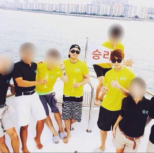 Seungri trên du thuyền cùng 7 người khác, trong đó có Choi Jonghoon. | @0sungmin/Instagram via Dispatch