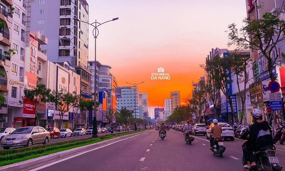 Đà Nẵng trong ngày bình thường mới đầu tiên. (Ảnh: Bon Bridal Da Nang)