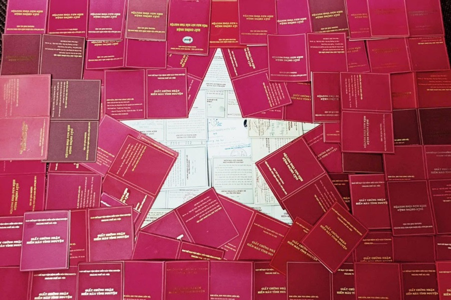 Tác phẩm của hai vợ chồng Thiếu tá Nguyễn Văn Nguyên. Ảnh: Bộ Công an Tác phẩm của hai vợ chồng Thiếu tá Nguyễn Văn Nguyên. Ảnh: Bộ Công an