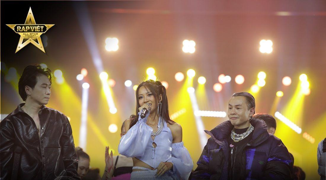 HLV Suboi luôn thể hiện 1000% năng lượng bản thân.