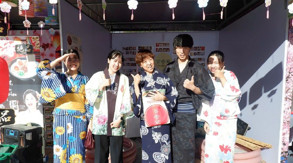 Được tổ chức nhân dịp kỷ niệm 50 năm thiết lập mối quan hệ ngoại giao bền chặt, Lễ hội Việt Nam - Nhật Bản thành phố Đà Nẵng 2023 với khuôn viên tổ chức và sân khấu được đầu tư, dàn dựng công phu cùng 80 gian hàng hoành tráng.