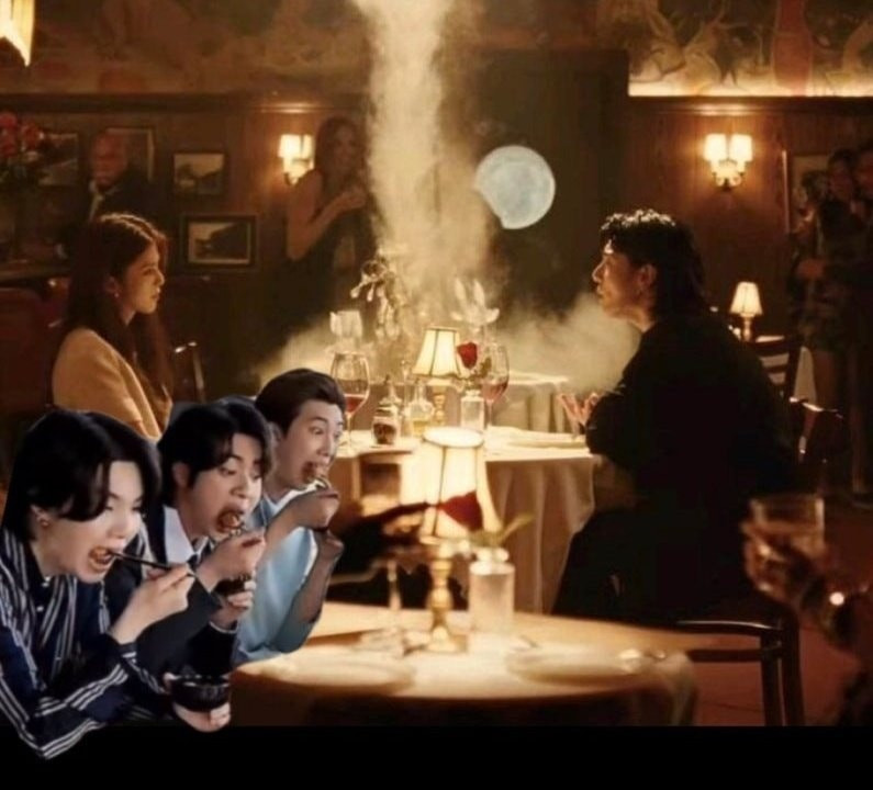 Cãi tiếp đi, bọn anh tranh thủ ăn xíu. (Nguồn: Trà Phai Màu) Cãi tiếp đi, bọn anh tranh thủ ăn xíu. (Nguồn: Trà Phai Màu)