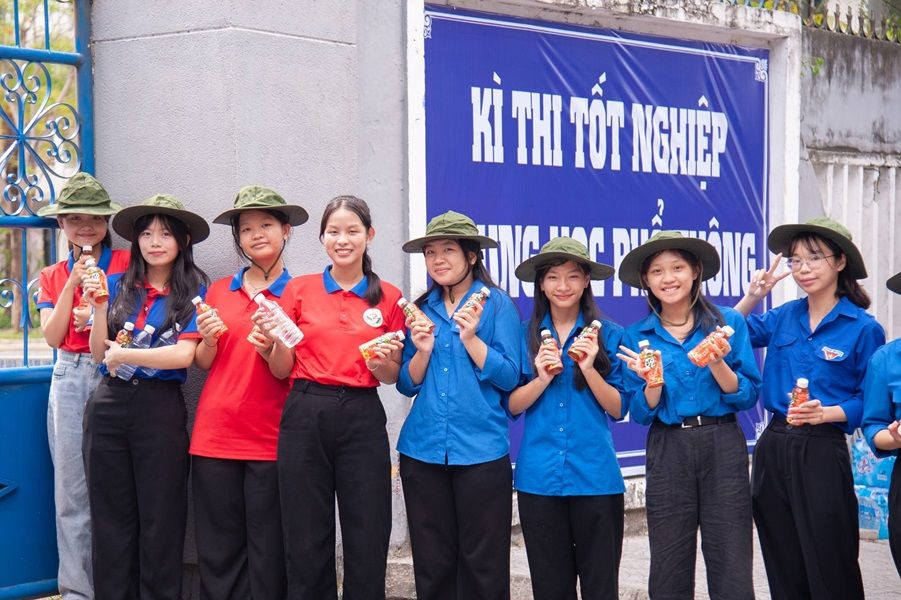 Ảnh: Fanpage Đội tình nguyện Hoa phượng đỏ