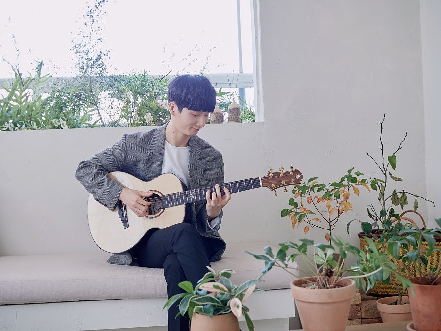 Cùng với việc lần đầu tiên Sungha cover nhạc Việt trên kênh YouTube của mình - bản hit See Tình của Hoàng Thùy Linh, chuyến lưu diễn lần này giúp tăng cường giao lưu văn hóa Việt - Hàn. Ảnh: VNFS