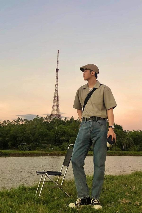 Nhiều bạn trẻ đã có ngay cho mình các bức hình cực chill cùng tòa tháp. Ảnh:Đại Khương. Nhiều bạn trẻ đã có ngay cho mình các bức hình cực chill cùng tòa tháp. Ảnh:Đại Khương.