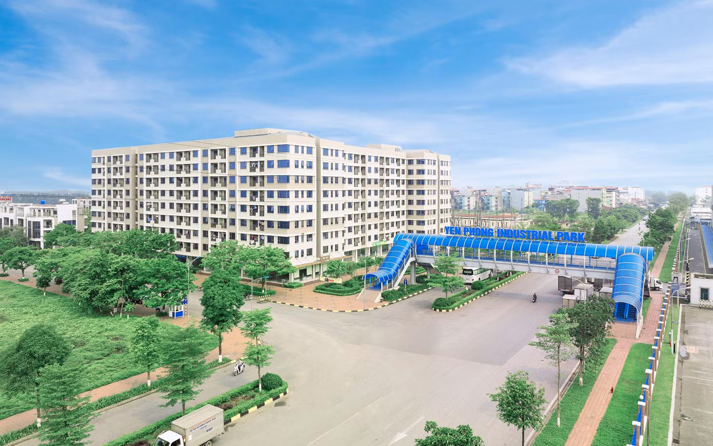 Nhà ở dành cho công nhân tại các KCN tỉnh Bắc Ninh do Viglacera phát triển nằm trên Quốc lộ 18 đối diện nhà máy Samsung - Đã hoàn thiện giai đoạn 1 với 9,6ha và cung cấp khoảng 5.000 chỗ ở bao gồm 108 căn thấp tầng và 2.376 căn hộ. Nhà ở dành cho công nhân tại các KCN tỉnh Bắc Ninh do Viglacera phát triển nằm trên Quốc lộ 18 đối diện nhà máy Samsung - Đã hoàn thiện giai đoạn 1 với 9,6ha và cung cấp khoảng 5.000 chỗ ở bao gồm 108 căn thấp tầng và 2.376 căn hộ.