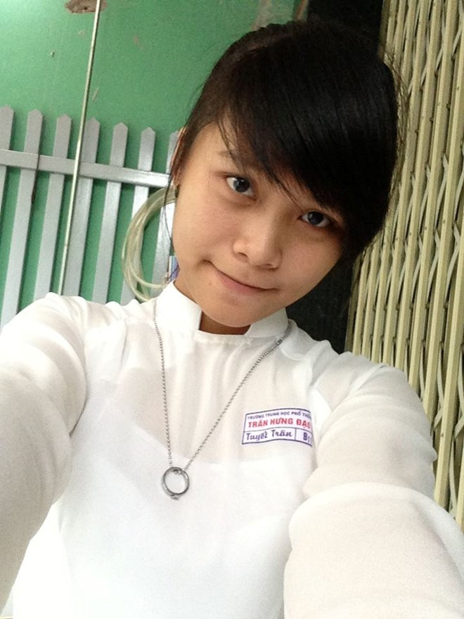Tuyết Trân đang là học sinh lớp 10, trường THPT Trần Hưng Đạo, TP.Mỹ Tho, Tiền Giang