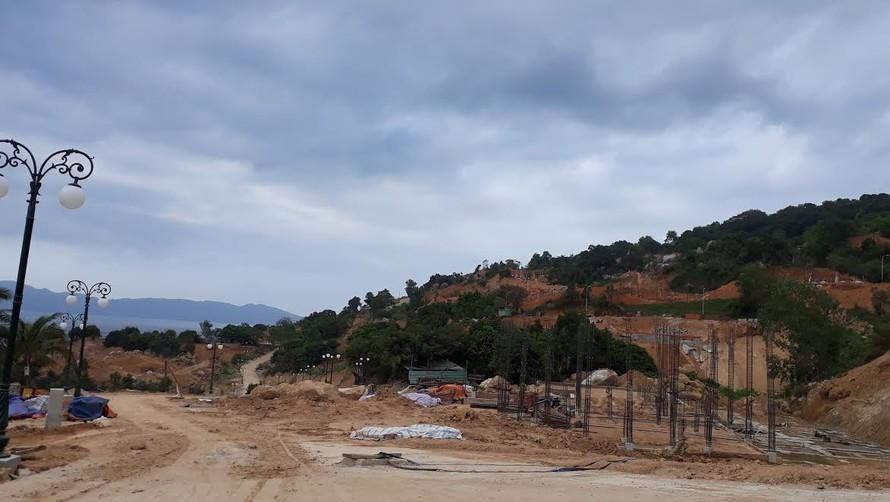 Khu du lịch sinh thái Tiên Sa "cày xới" bán đảo Sơn Trà gây xôn xao dư luận thời gian dài.