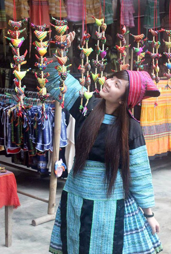 Cô cho biết mình sinh ra và lớn lên ở Tuyên Quang nhưng không phải là người dân tộc H'Mông. Trong chuyến đi thực tế do trường tổ chức, Ánh và các bạn đã có dịp hóa thân thành con gái H'Mông. Chuyến đi đã để lại nhiều kỷ niệm đẹp về thời tiết, con người vùng núi Mai Châu