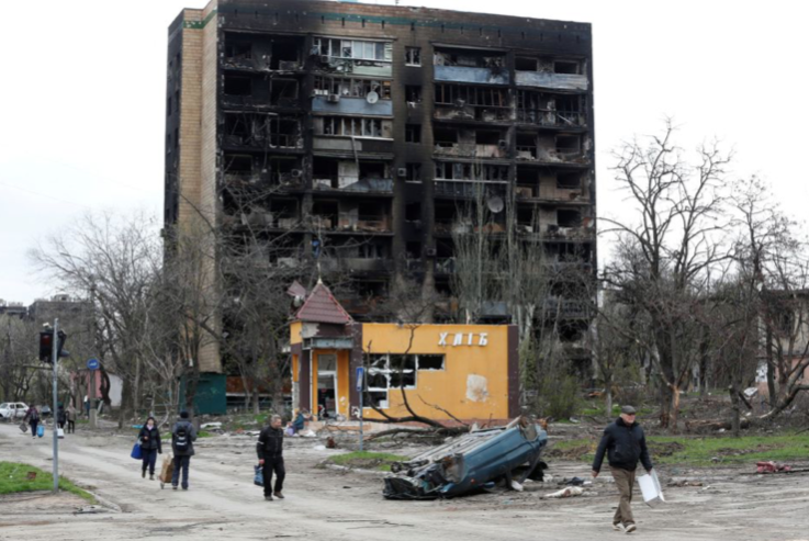 Một toà nhà bị hư hại nghiêm trọng ở thành phố cảng Mariupol. (Ảnh: Reuters) Một toà nhà bị hư hại nghiêm trọng ở thành phố cảng Mariupol. (Ảnh: Reuters)