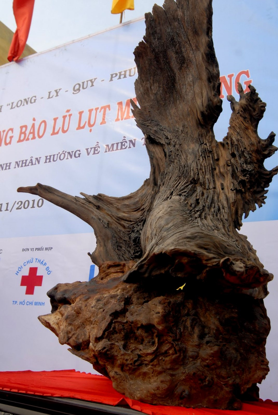 Một trong bốn tác phẩm 