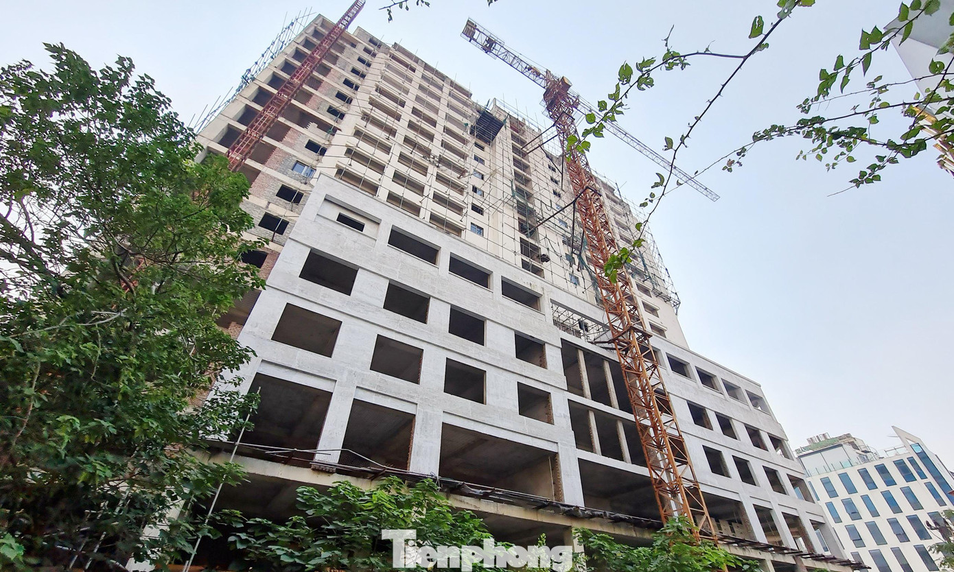 Theo giấy phép xây dựng do UBND quận Thanh Xuân cấp năm 2009, dự án này do Công ty CP Công trình và thương mại giao thông vận tải làm chủ đầu tư. Đến tháng 12/2011, UBND TP cấp Giấy chứng nhận đầu tư số 01121001057 chứng nhận 2 nhà đầu tư của dự án trên gồm: Công ty CP Công trình và thương mại giao thông vận tải và Công ty CP Tư vấn và đầu tư CCI.